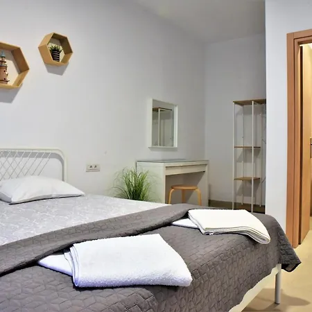 호텔 Telhinis & 2*