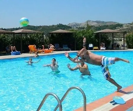 فندق Telhinis & 2*