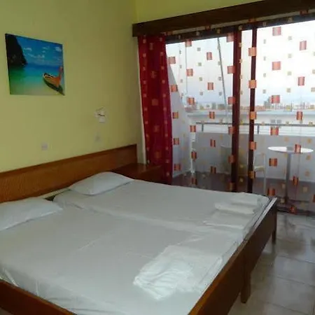 Otel Telhinis & 2*